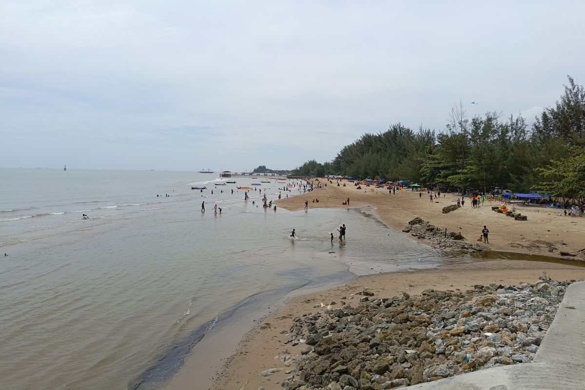 Destinasi Wisata di Sekitar IKN, Pantai Manggar Diminati 10.828 Pengunjung