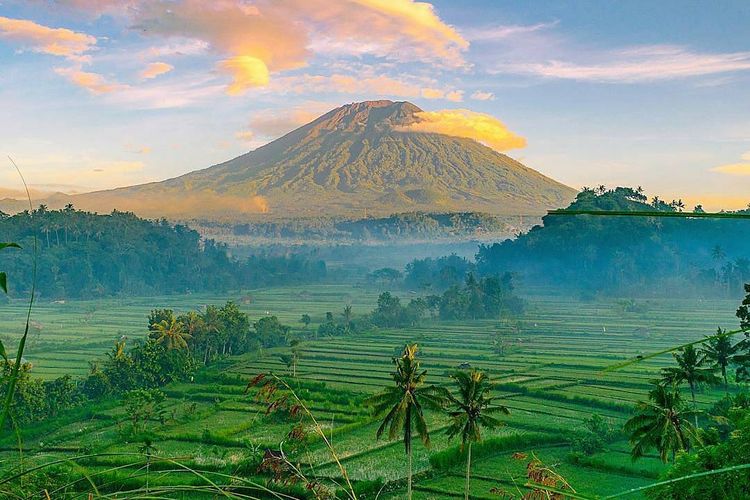 Jalur Pendakian Gunung Agung