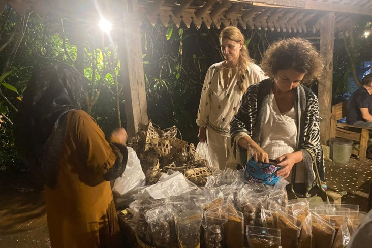 Daya Tarik Wisata Baru: Pabrik Gula Kelapa Tradisional di Karangrejo Magelang