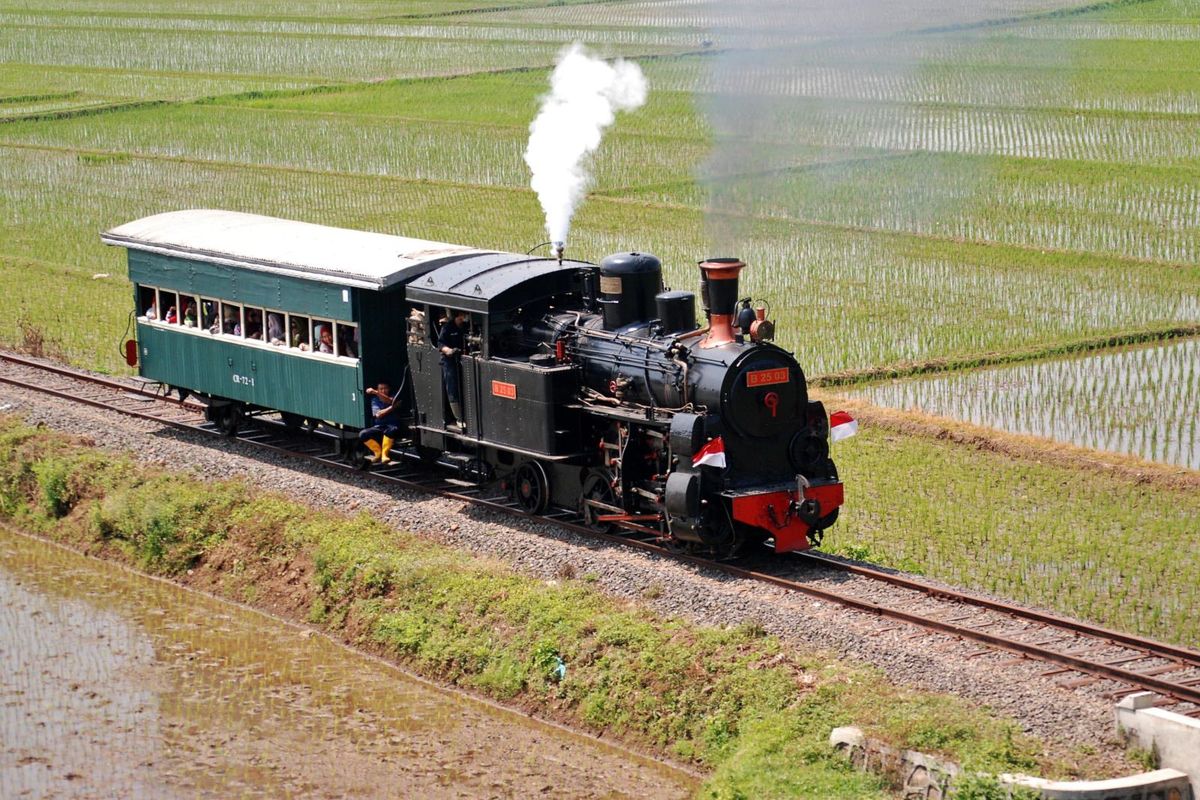 KAI Perkenalkan KA Baru Klinthing: Kereta Uap Wisata Bernuansa Edukasi dan Sejarah